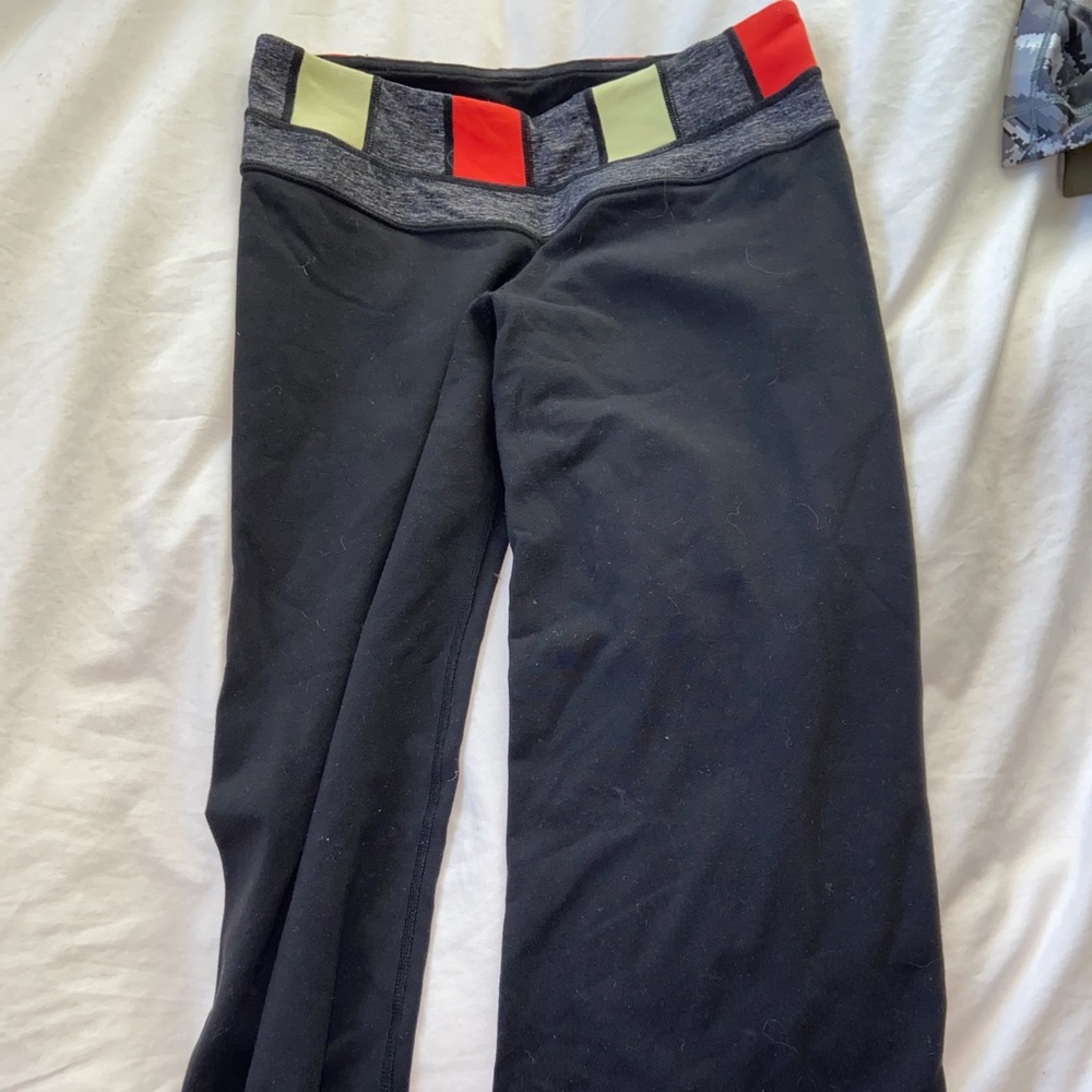 Lululemon cropped athletic leggings